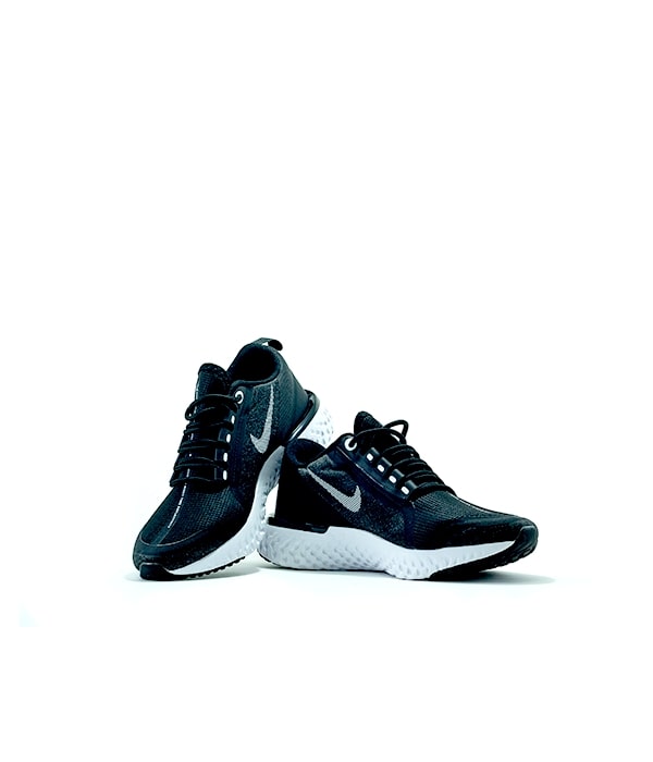 Black and White Air Pace up Running Shoes for Men